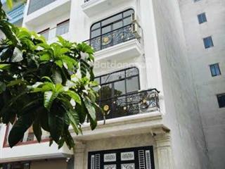 Chính chủ cho thuê nhà mặt phố nghĩa tân, 7 tầng, thang máy