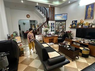 Chính chủ cho thuê nhà 75m2 x 4 tầng,sân vườn,tại chùa láng,đống đa.