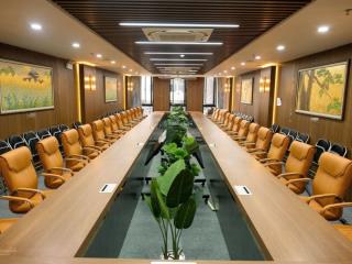 Chính chủ cho thuê toà nhà 6 tầng + 1 hầm tại nguyễn hoàng  mai dịch  cầu giấy, thang máy