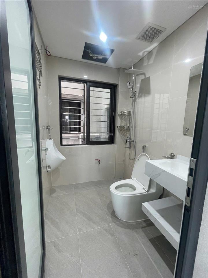 Chính chủ cho thuê nhà 55m² x 7 tầng, thang máy tại đường cầu giấy  dịch vọng  hà nội