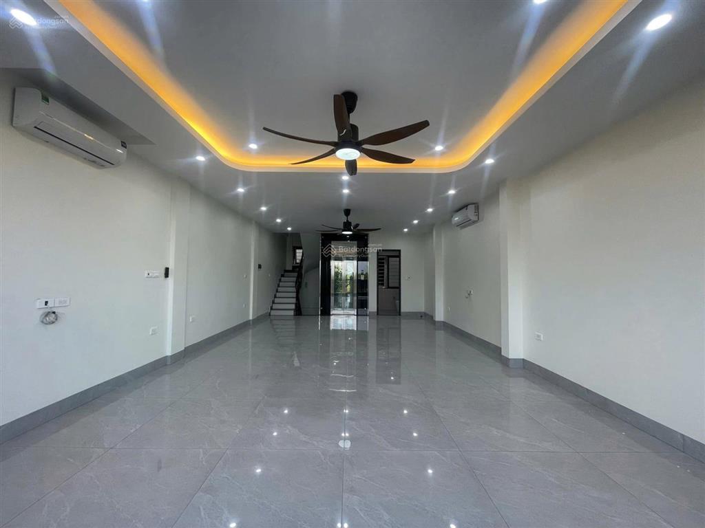 Chính chủ cho thuê nhà 55m² x 7 tầng, thang máy tại đường cầu giấy  dịch vọng  hà nội