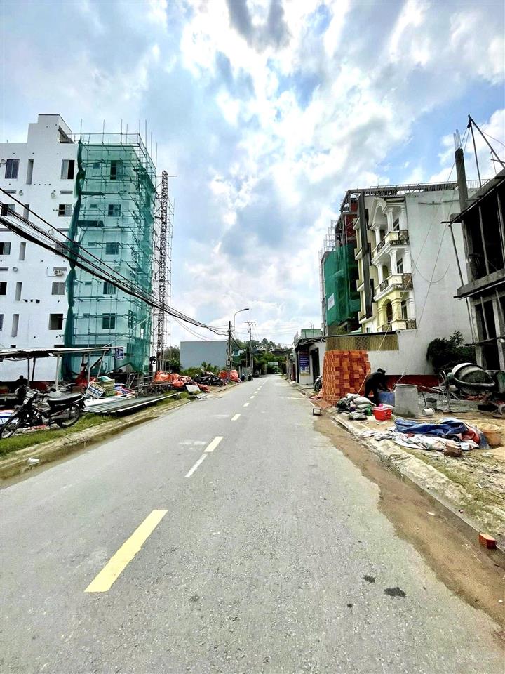 Đất 5x35, 177m2, giá 50tr/m2, mặt tiền võ văn hát, cạnh đh tài chính marketing cs long trường