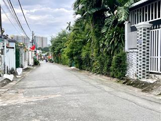 Nhà nguyên căn 6x18.5, 105m2, hẻm 8m trước nhà, cạnh vinhomes q9, giá 7tr/ tháng