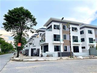 Cần ra hàng các lô biệt thự đẹp ở khu vực a2