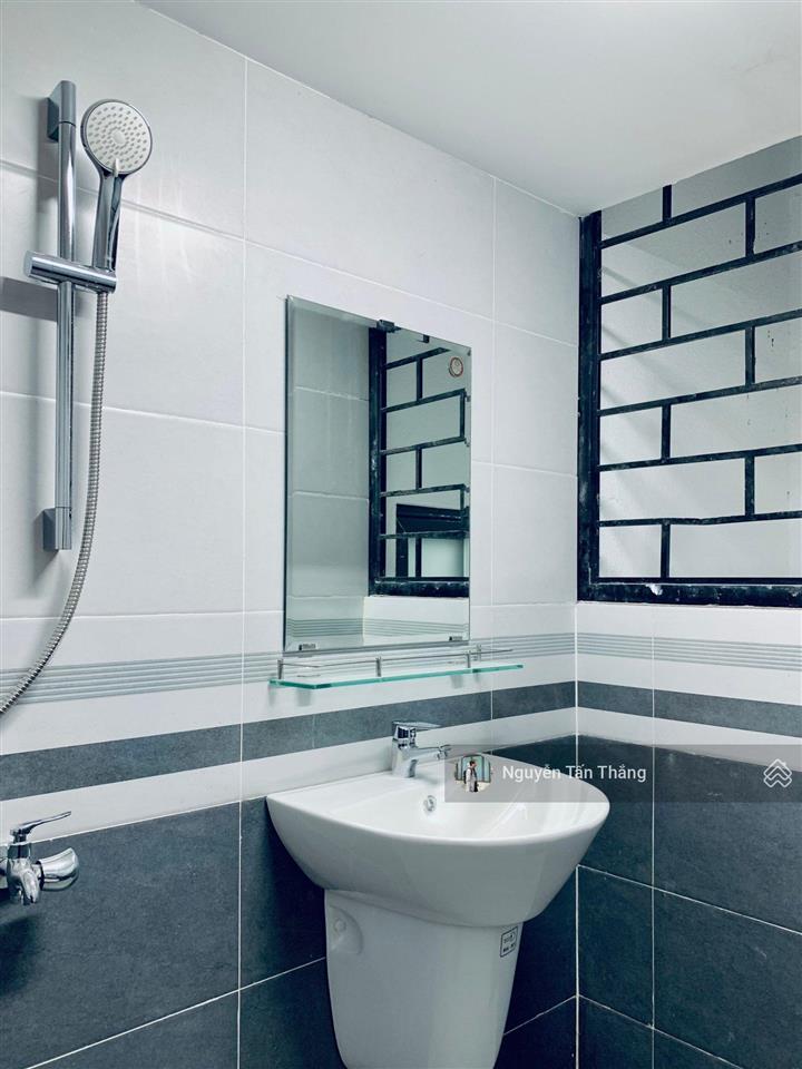 Cho thuê căn hộ full nt (gác cao) mới gần khu chế xuất, secc, quận 1, quận 4, tdtu, ufm