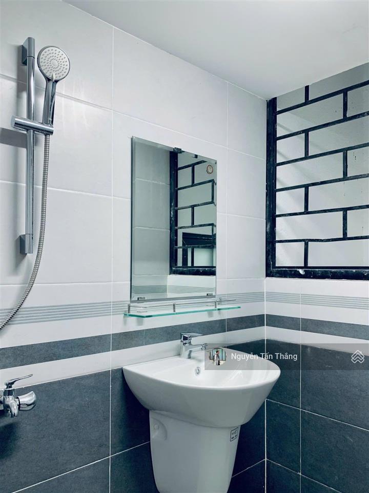 Cho thuê căn hộ full nt (gác cao) mới gần khu chế xuất, secc, quận 1, quận 4, tdtu, ufm