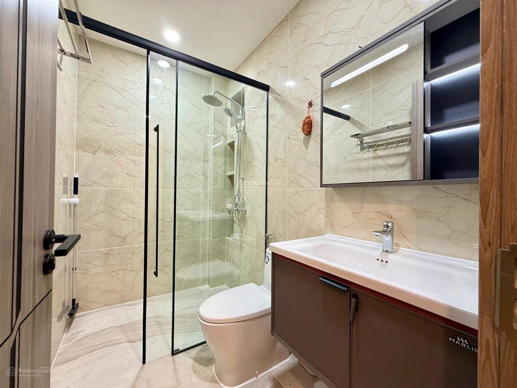 Cho thuê căn hộ 1 phòng ngủ quận 7, full nội thất, ban công lớn, gần rmit & lotte