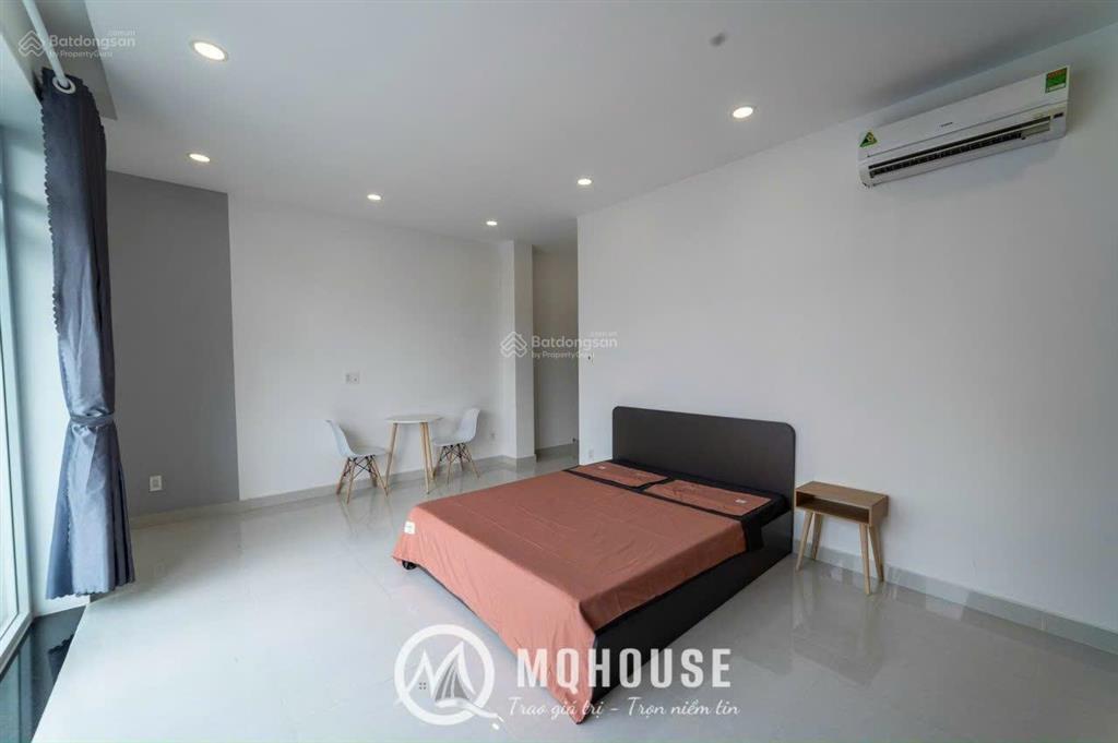Căn hộ ban công đầy đủ nội thất 35m2 ngay công viên lê thị riêng