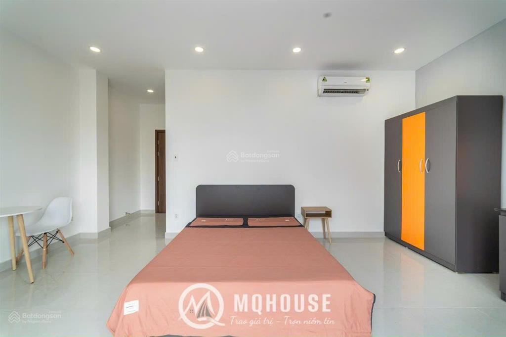 Căn hộ ban công đầy đủ nội thất 35m2 ngay công viên lê thị riêng