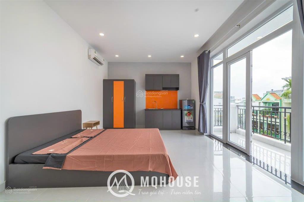 Căn hộ ban công đầy đủ nội thất 35m2 ngay công viên lê thị riêng