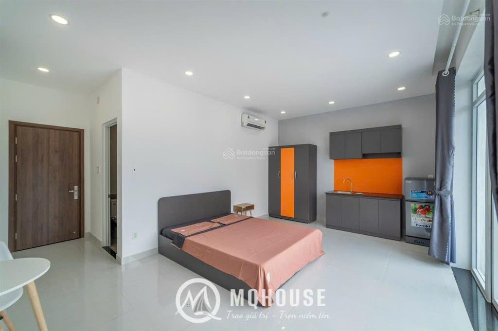 Căn hộ ban công đầy đủ nội thất 35m2 ngay công viên lê thị riêng