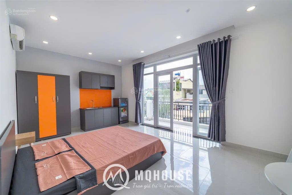 Căn hộ ban công đầy đủ nội thất 35m2 ngay công viên lê thị riêng