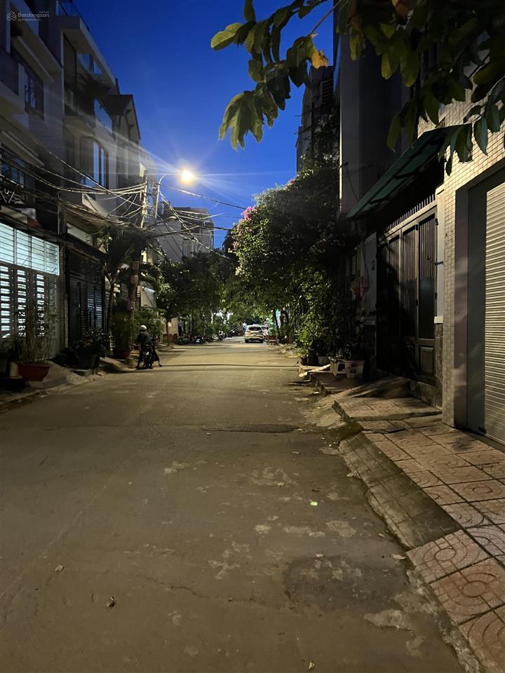 Bán gấp nhà mặt tiền 65m2 ngay đường số 2 trường thọ thủ đức chỉ hơn 5 tỷ