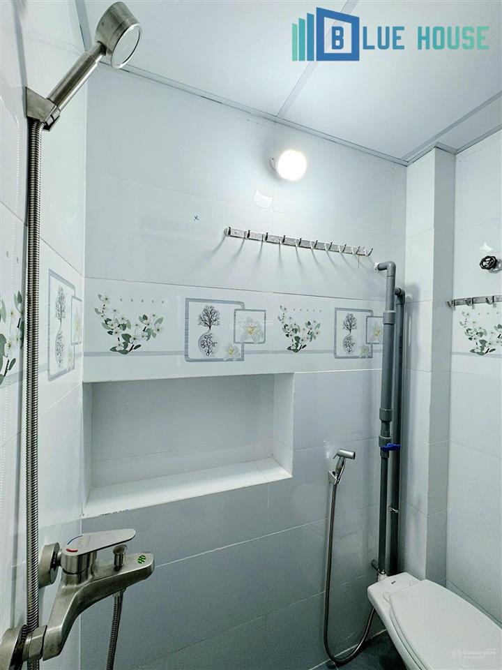 Trống sẵn 1 phòng mới ngay ngã tư bốn xã, đầm sen