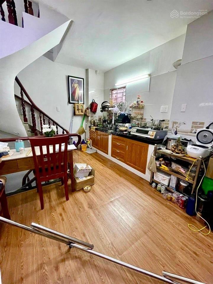 Cơ hội hiếm giá không có lần 2 bán nhà cmt8 nhiêu lộc, quận 3, chỉ 3 tỷ cho 4 tầng, 3pn, 2wc