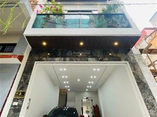 Nhà nguyễn văn cừ chỉ hơn 12 tỉ nhà 7 tầng thang máy, ô tô đỗ cửa, vị trí đẹp