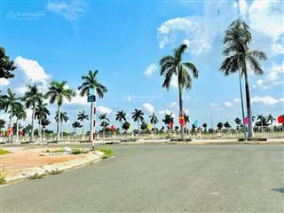 Gia đình cần bán lại lô đất view hồ, ngay khu trung tâm hành chính thủ thừa