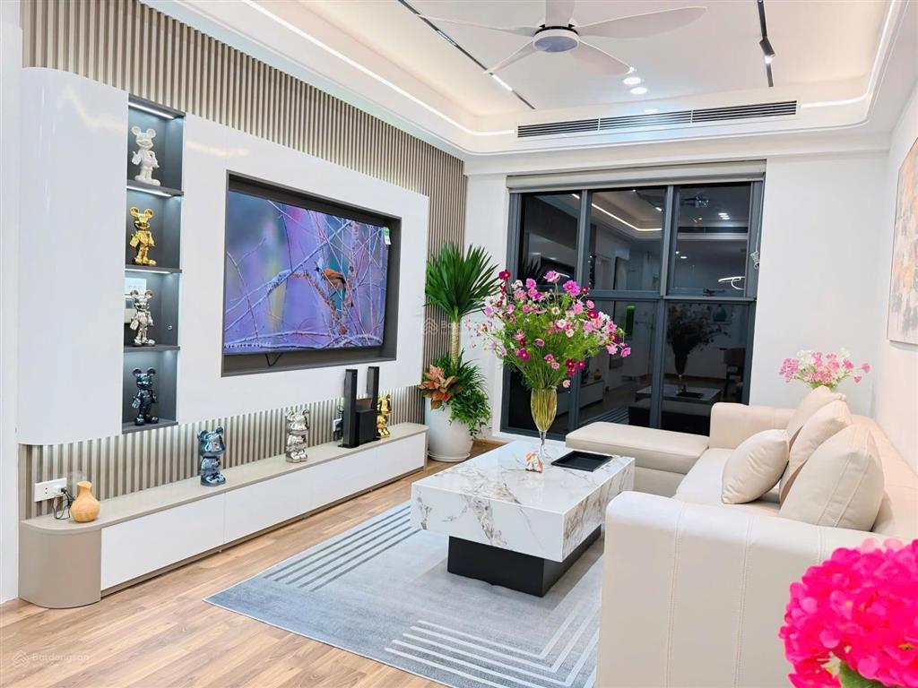 Cần bán căn 2n tại an bình city. tầng trung sẵn sổ,full đồ. giá chỉ 7,4 tỷ còn thương lượng