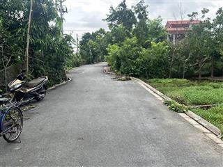 Bán đất lô góc, ô tô tải tránh nhau, giá f0