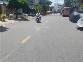 12 tỷ 800 thương lượng, bán nhà mặt tiền 4 tầng, kinh doanh, diện tích  ngan 4,5 mét  dài 18 mét.