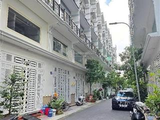 6 tỷ 900 thương lượng, bán nhà 5 tầng, đường 6 mét ,diện tích  ngan 4,5 mét  dài 11 mét.