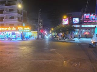 31 tỷ 500 thương lượng, bán nhà góc 2 mật tiền 4 tầng, kinh doanh, dt ngan 6,40 mét  dài 20 mét