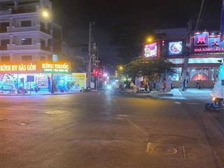 29 tỷ 900 thương lượng, bán nhà góc 2 mặt tiền 4 tầng kinh doanh ,dt ngan 6,40 mét  dài 20 mét.