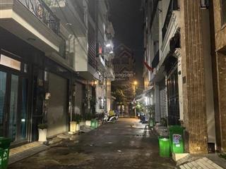 7 tỷ 350 thương lượng, bán nhà mới, 4 tầng, đường 7 mét thông, diện tích  ngan 4 mét dài 15,5 mé.