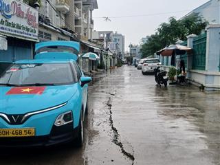 6 tỷ 900 thương lượng, bán nhà ngon 4 tầng, đường 6 mét, diện tích  ngan 4 mét  dài 18 mét.