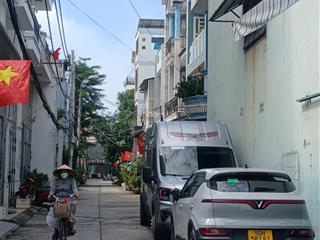 7 tỷ 700 thương lượng, bán nhà mới 5 tầng, đường 8 mét thông thoáng, dt ngan 5 mét  dài 12 mét.