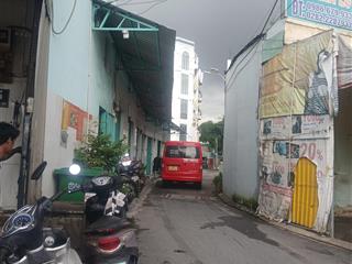 7 tỷ 300 thương lượng, nhà mới 5 tầng, đường 6 mét, diện tích  ngan 4 mét  dài 13 mét.