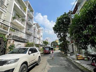 13 tỷ 500 thương lượng, bán nhà 3 tầng,mặt tiền đường khu nội bộ, dt ngan 5 mét  dài 19 mét.
