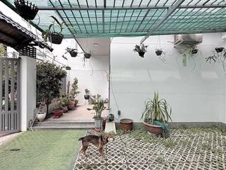 18 tỷ thương lượng, biệt thự 2 tầng mặt tiền , diện tích  ngan 10mét  dài 20 mét.