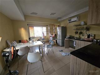 11 tỷ 300 thương lượng, căn góc 2 mặt tiền kinh doanh, diện tích  ngan 4 mét  dài 20 mét.