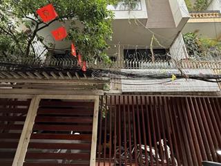 Bán biệt thự thành công ba đình, oto tránh, nội thất gỗ thịt, sân vườn bbq, gym room 160m2 76 tỷ