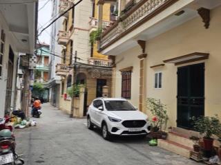 Bán nhà lạc long quân, cực hiếm, ô tô đậu đỗ trước nhà, lô góc, dân xây, cực đẹp 7.4 tỷ. 0336 712 ***