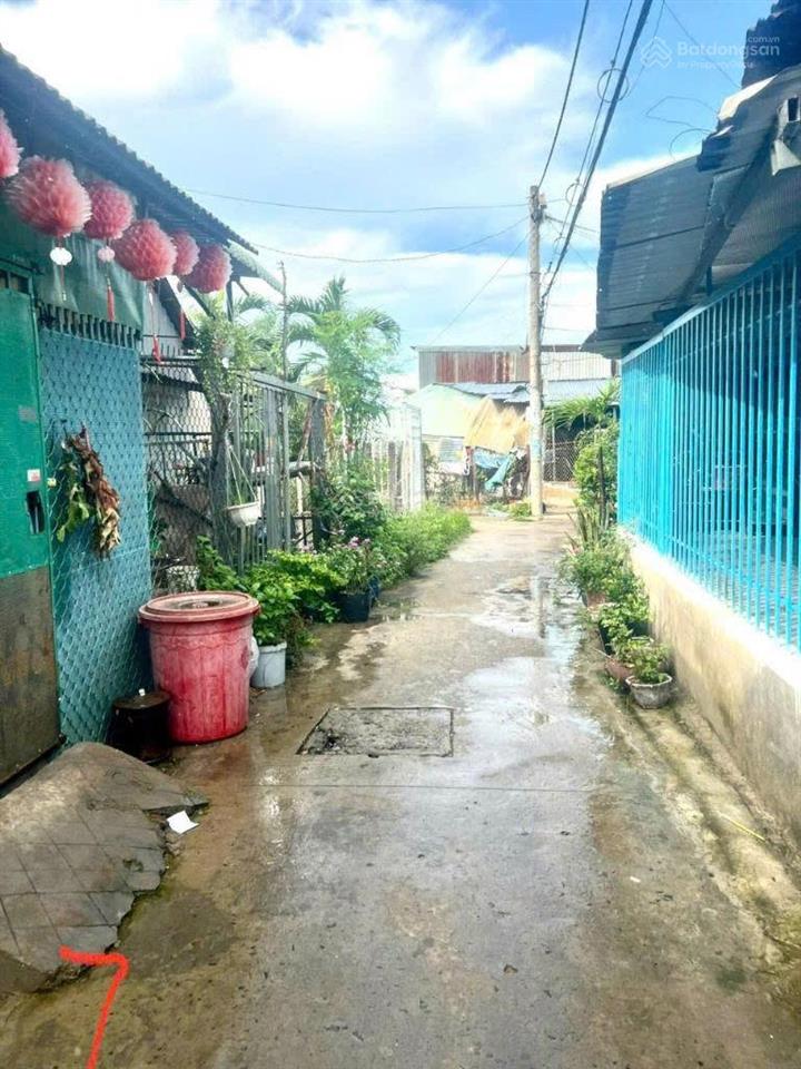 Trung tâm thị trấn tân túc  bình chánh  tp hcm chủ cần bán gấp giảm 700tr, chỉ còn hơn 15tr/m2