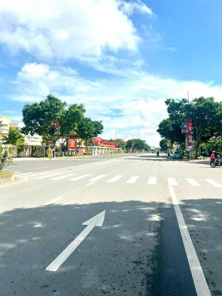 Trung tâm thị trấn tân túc  bình chánh  tp hcm chủ cần bán gấp giảm 700tr, chỉ còn hơn 15tr/m2