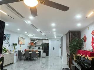 Bán căn new skyline văn quán, 135.2m², 3pn, full nội thất cao cấp, 2 ban công, view đỉnh