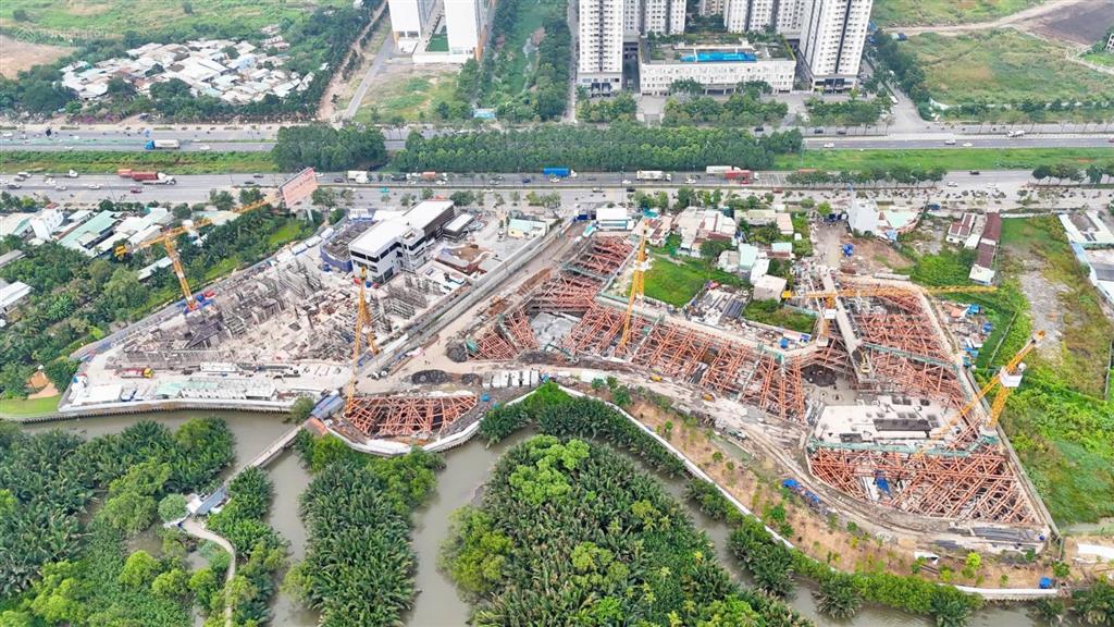 Bán căn 1 pn tháp a6 view trung tâm thành phố, tầng trung dự án eaton park