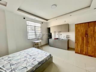 Căn hộ 2 phòng ngủ 50m2 mới xây mặt tiền lý phục man, gần quận 4, kcx, giá tốt. full nội thất