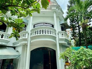Biệt thự 3 tang san vườn đẹp lung linh bề ngang khủng 14 m gần trường nguyễn hữu thọ gần chợ cư xá