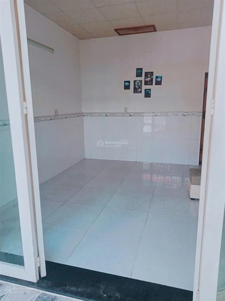 2 tầng huỳnh tấn phát ngay trường học lâm văn bền thị trấn nhà bè, trước nhà 3.5 m, tầng 2 máy lạnh