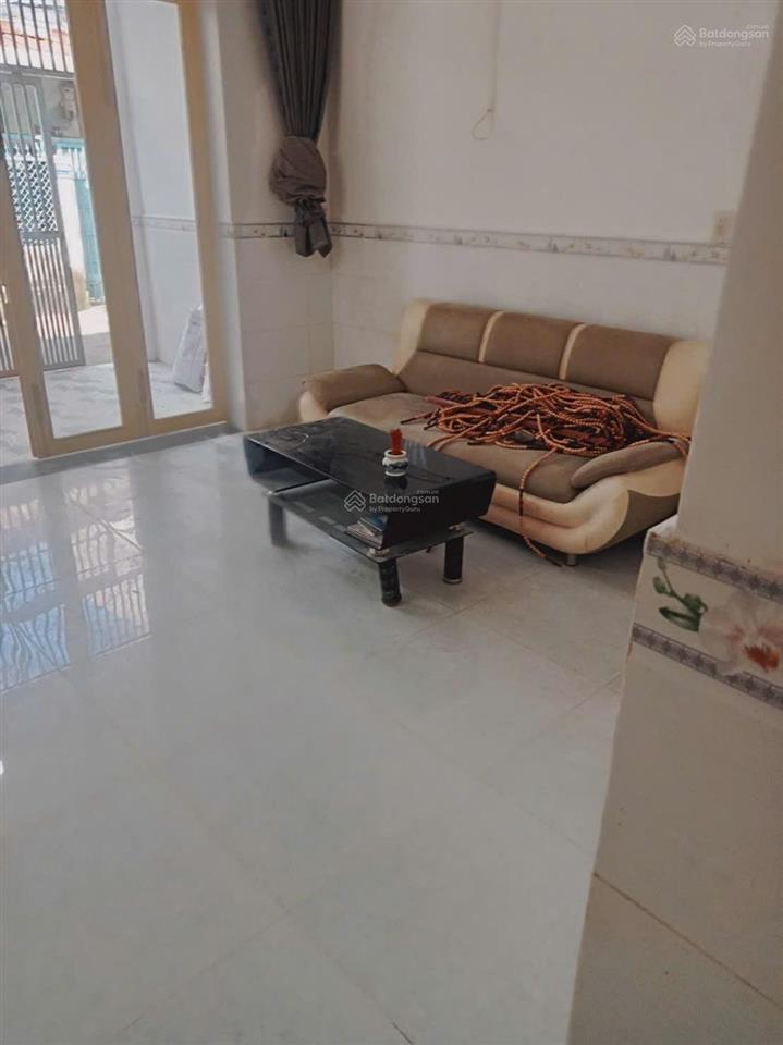 2 tầng huỳnh tấn phát ngay trường học lâm văn bền thị trấn nhà bè, trước nhà 3.5 m, tầng 2 máy lạnh