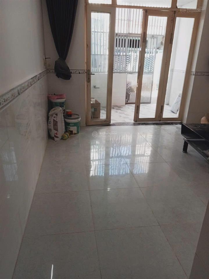 2 tầng huỳnh tấn phát ngay trường học lâm văn bền thị trấn nhà bè, trước nhà 3.5 m, tầng 2 máy lạnh