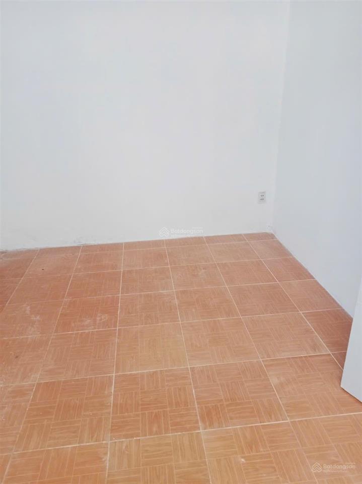 2 tầng huỳnh tấn phát ngay trường học lâm văn bền thị trấn nhà bè, trước nhà 3.5 m, tầng 2 máy lạnh