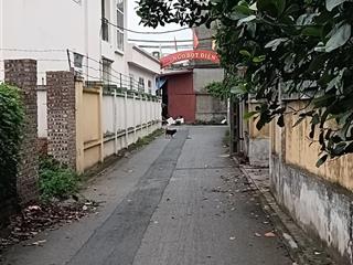 Bán đất trung tâm đa tốn dt 52m2 giá 2,68tỷ, sổ vuông đẹp, ngõ thông oto đỗ cửa.  0918 062 ***