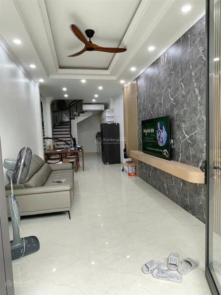 Cổ linh  thạch bàn gần aeon long biên nhà đẹp 42m, 5 tầng chỉ 7,96 tỷ gặp chính chủ thương lượng