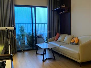 Chị gái mình cần cho thuê căn 3 phòng ngủ nội thất cơ bản  giá 14 triệu, tầng trung view đẹp