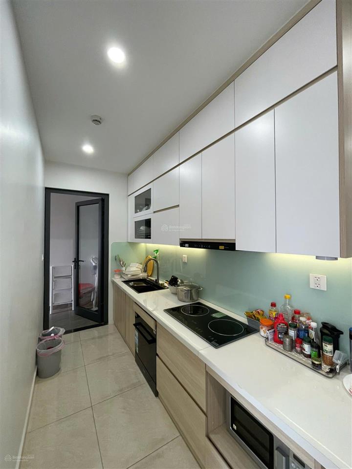 Cho thuê căn 2pn toà zen  đầy đủ đồ view đẹp hướng mát  giá thuê 14 triệu/th, nhà mới đẹp